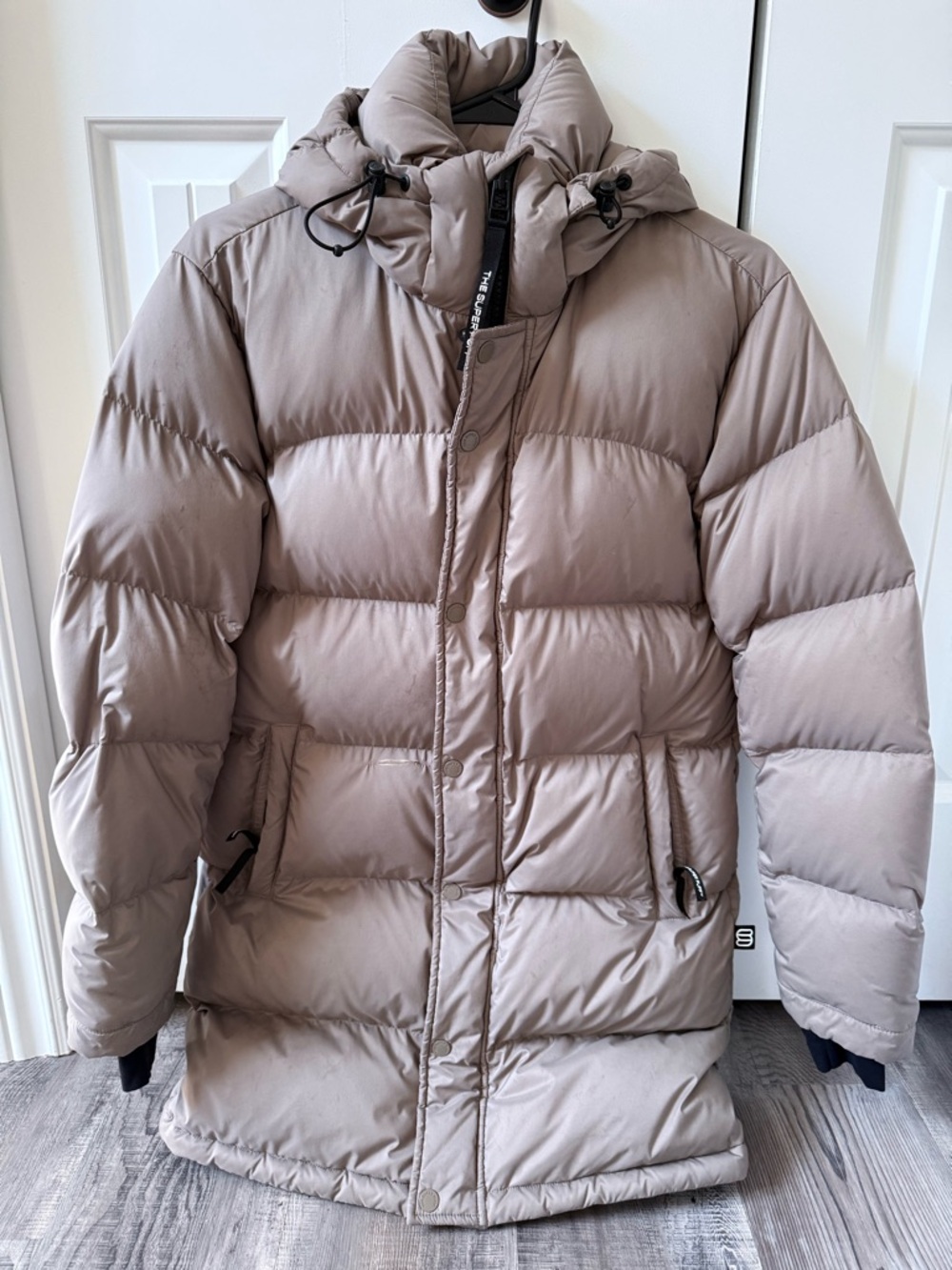 Aritzia Super Puff Mid Puffer Jacket - Modern Taupe - Picture 3 of 8